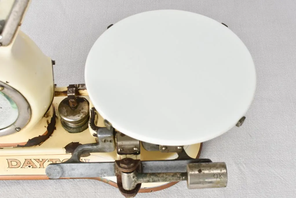 1950s Dayton épicerie weigh scales