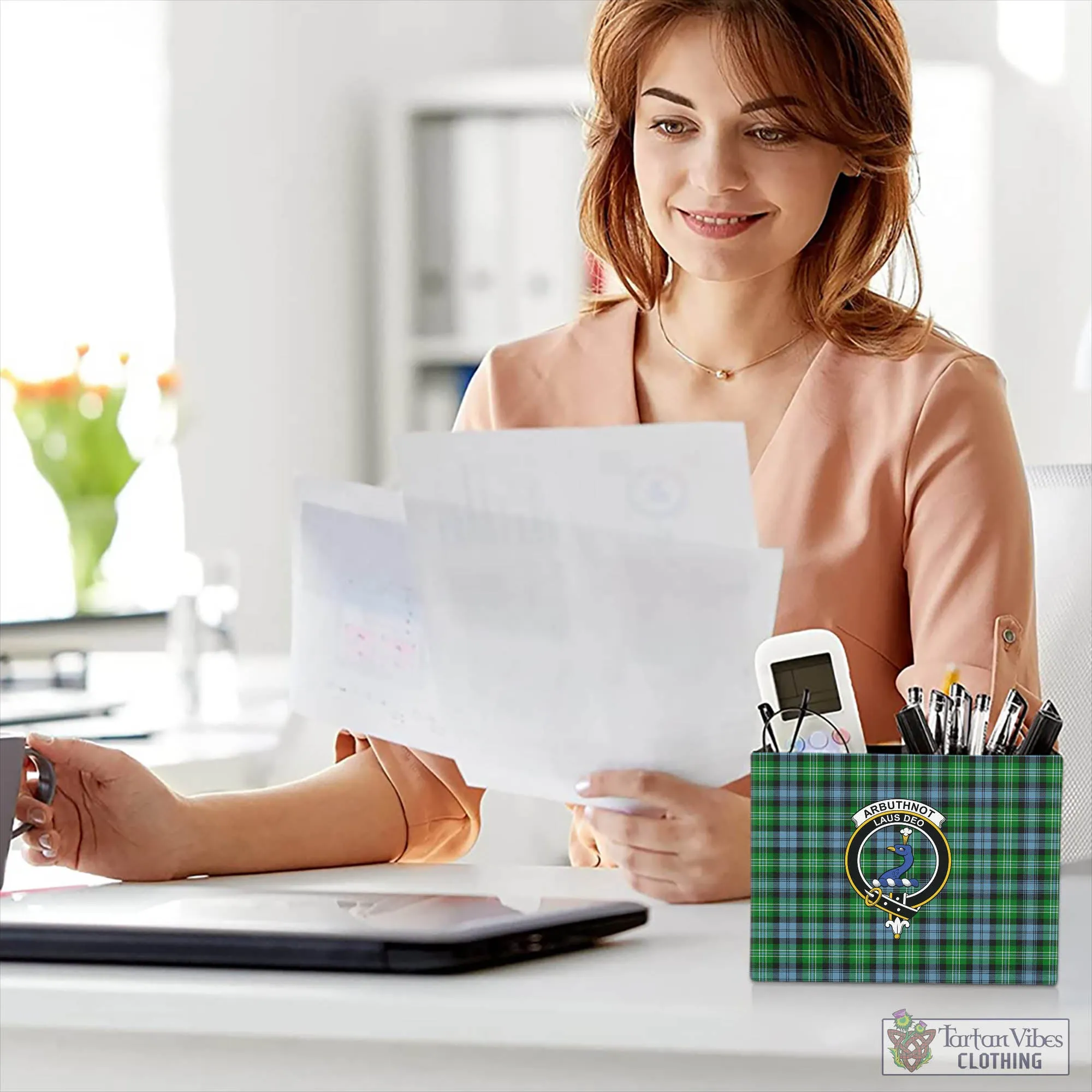 Arbuthnot Ancient Tartan Pen Holder with Family Crest