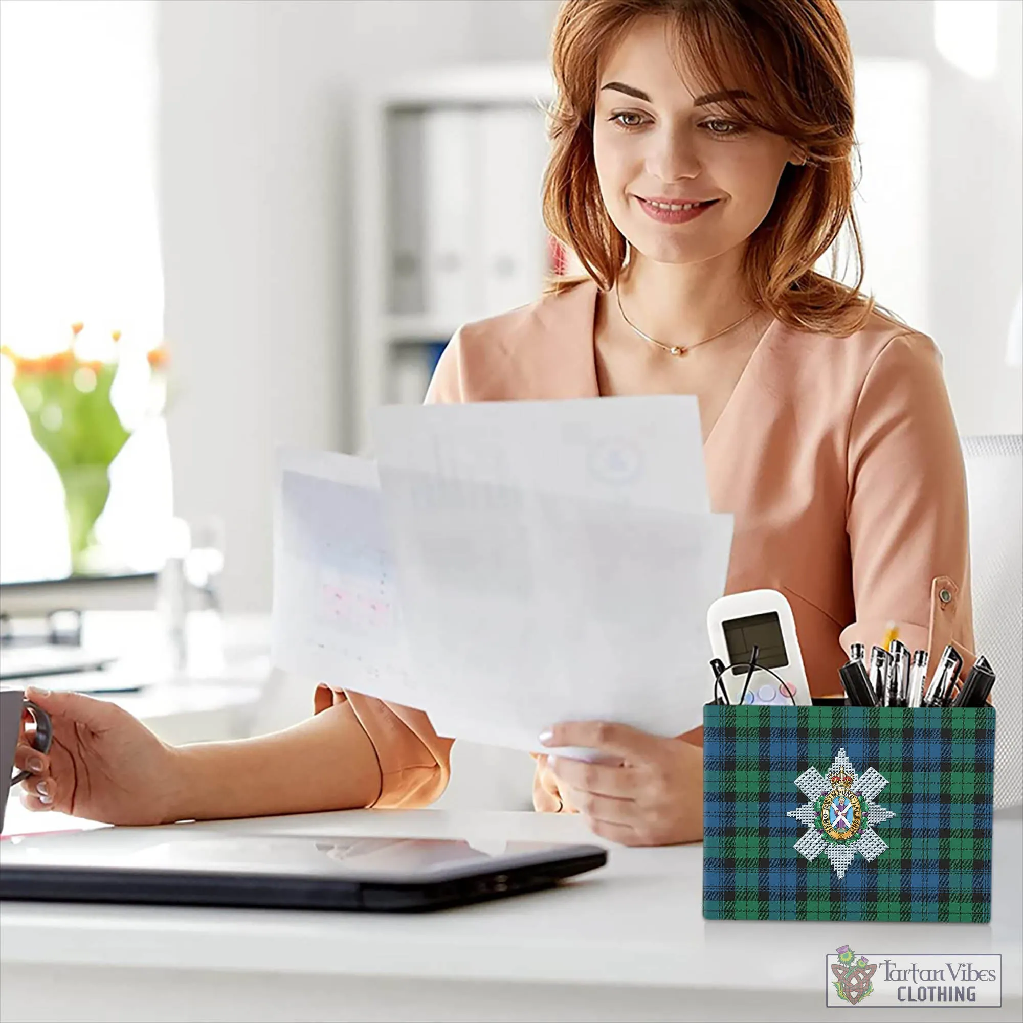 Black Watch Ancient Tartan Pen Holder with Family Crest