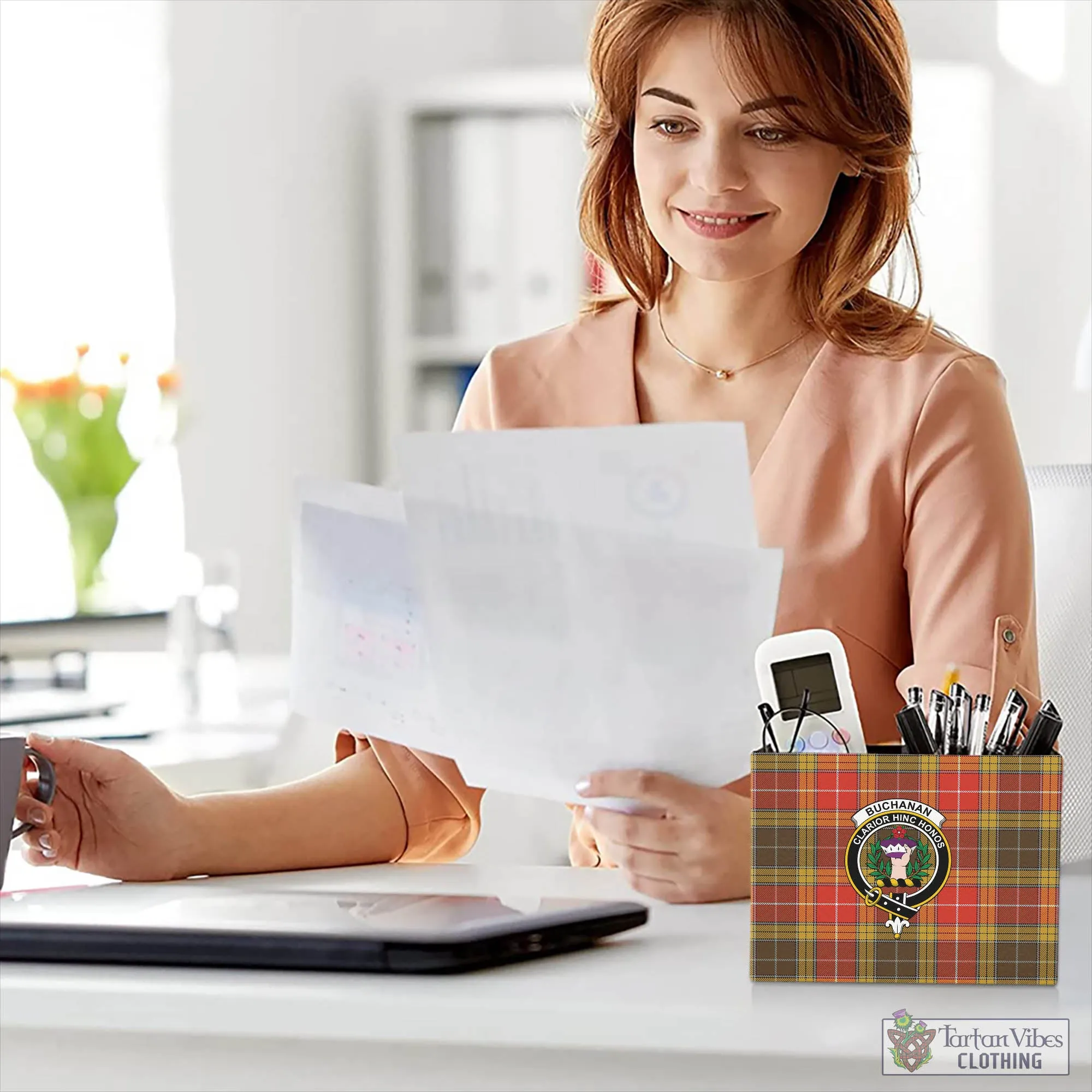 Buchanan Old Set Weathered Tartan Pen Holder with Family Crest