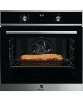 Built-in Single Oven with 600 SurroundCook®