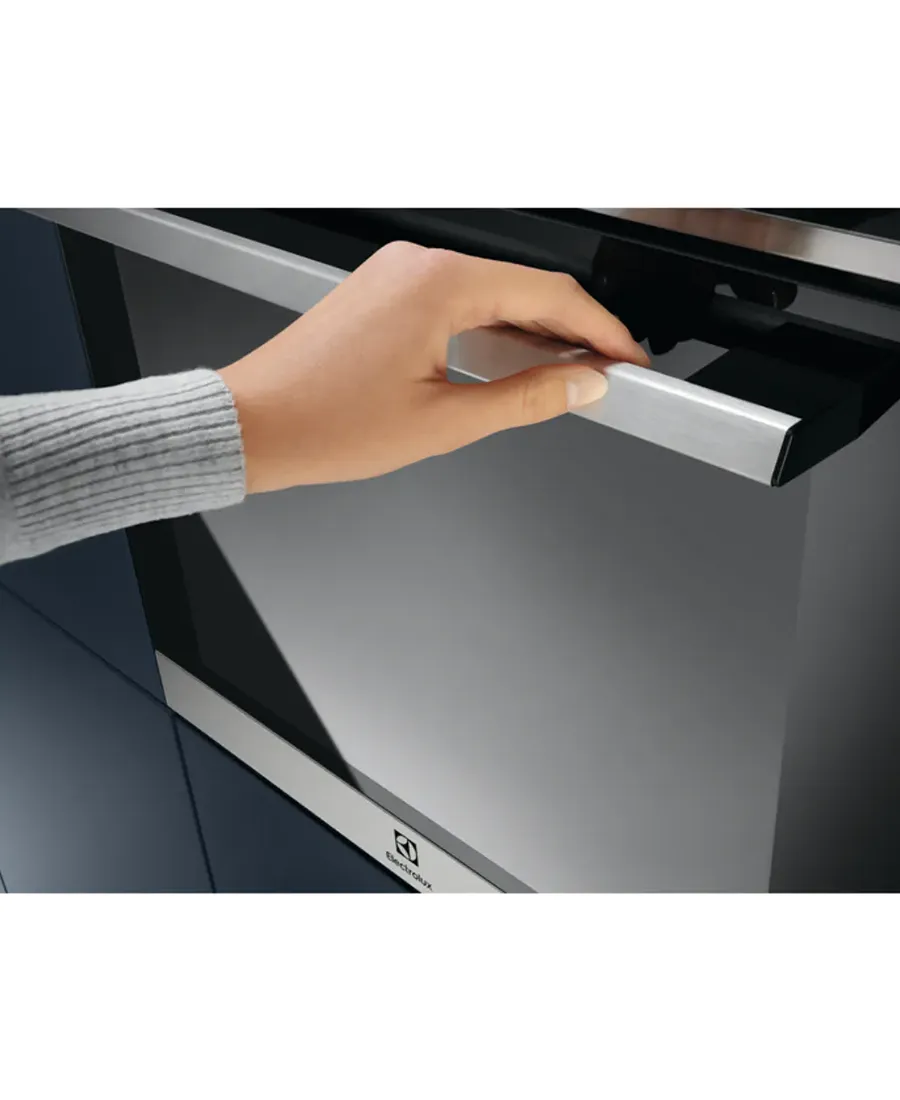 Built-in Single Oven with SteamBake