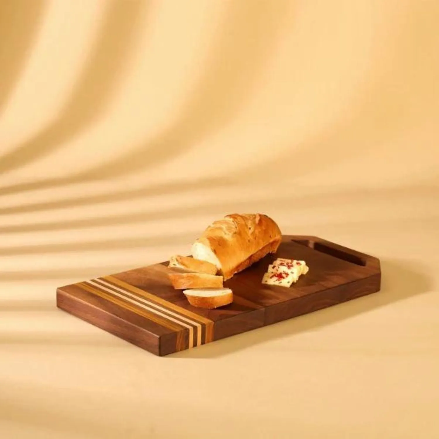 Chopping Board | American Walnut Wood | Smart Design | Smooth Finish | 16"