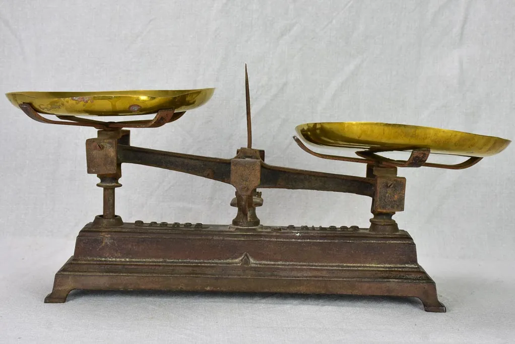Early 20th century French kitchen scales with weights