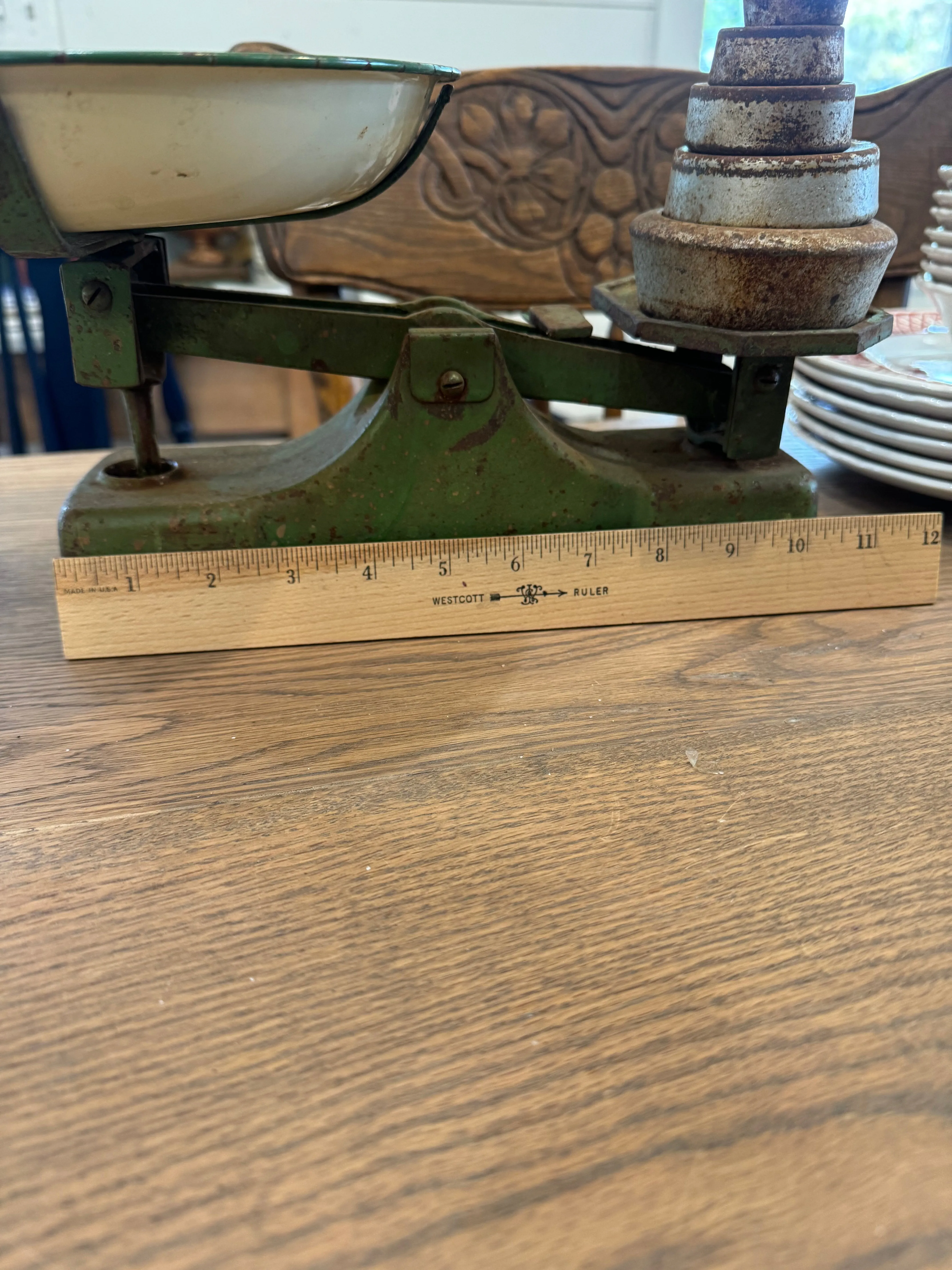 Green kitchen cast iron scales and weights || Vintage scales and tray with weights
