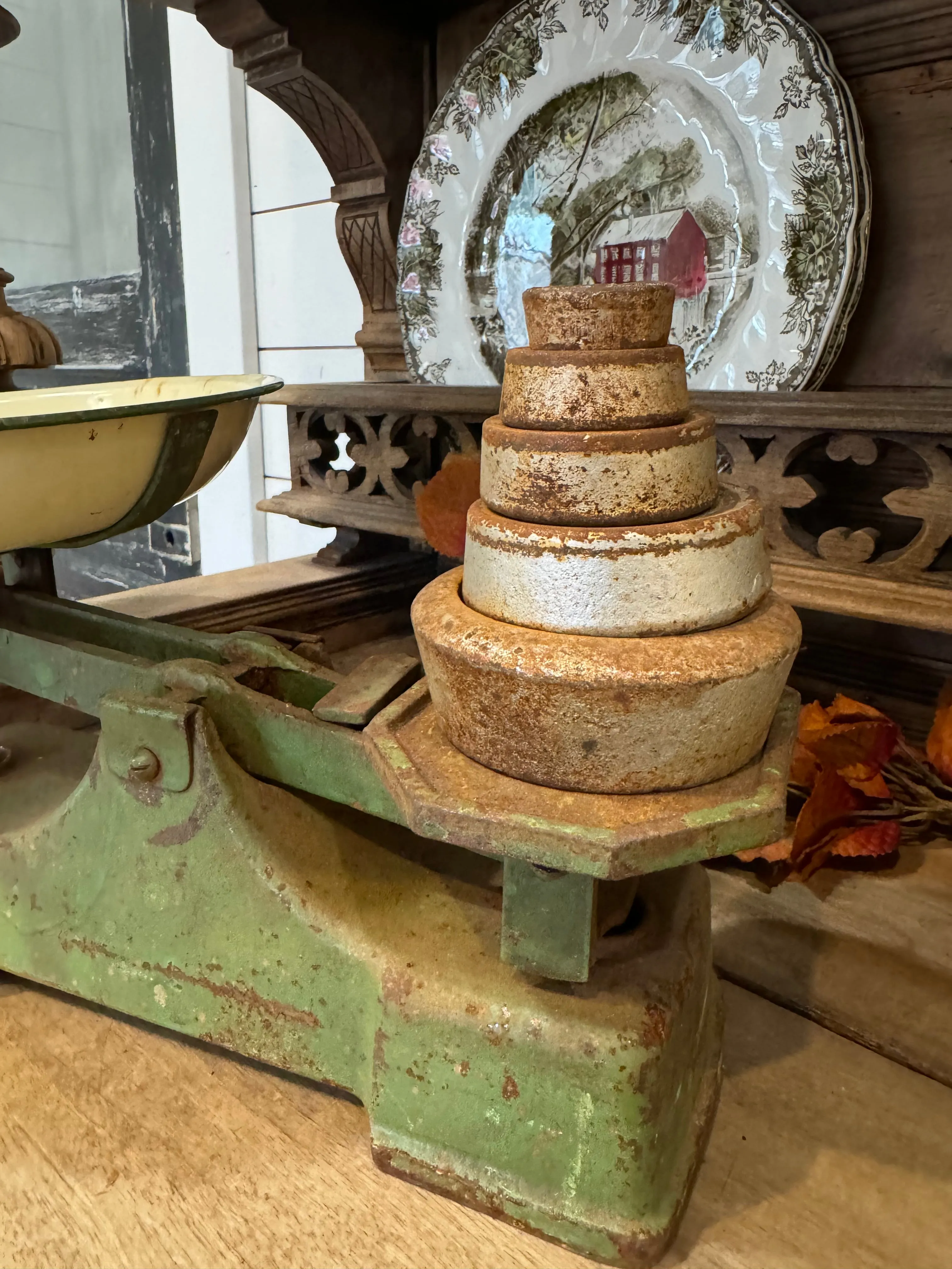 Green kitchen cast iron scales and weights || Vintage scales and tray with weights