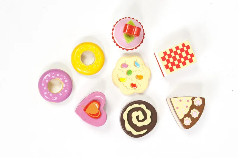 Honeybake Wooden Cake Stand - Le Toy Van
