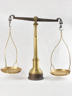 Large 19Th-Century French mercantile weigh scales