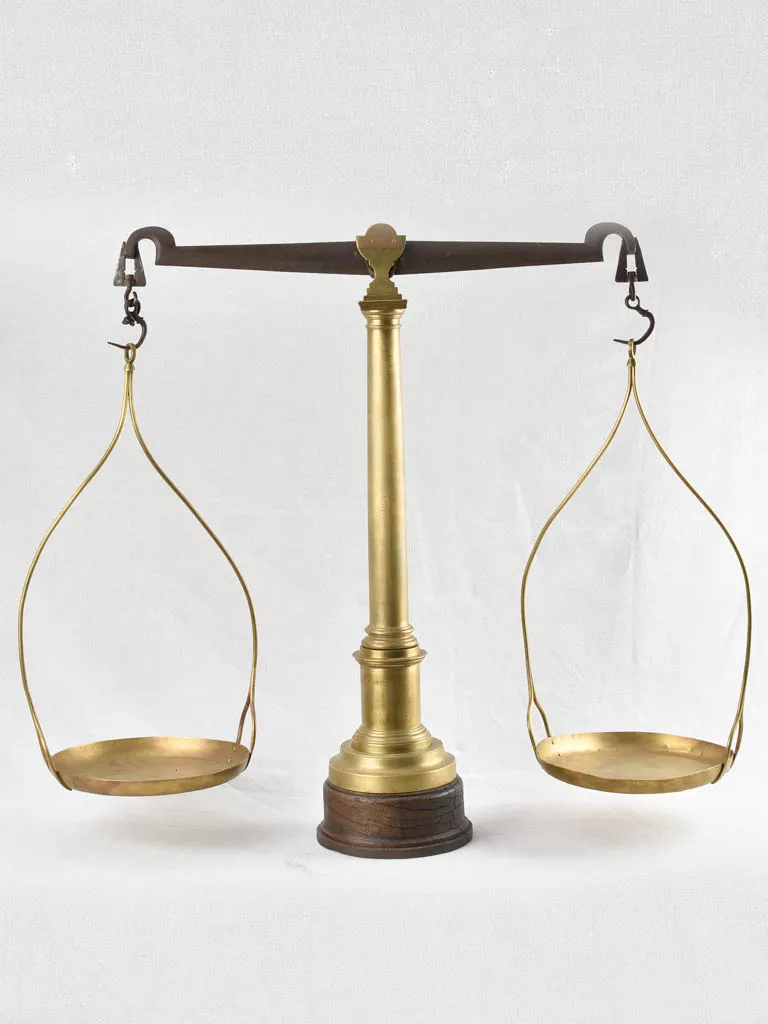 Large 19Th-Century French mercantile weigh scales