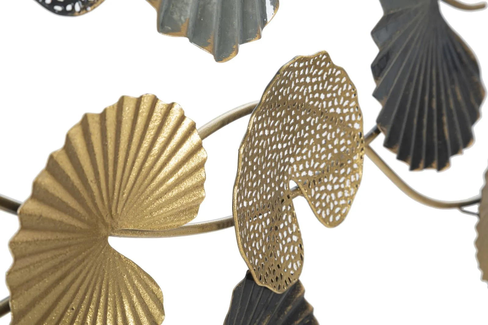 Metallic Liliy pads Wall Decor