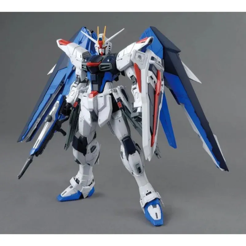MG 1/100 Freedom Gundam Ver 2.0 (Z.A.F.T. Mobile suit ZGMF-X10A)