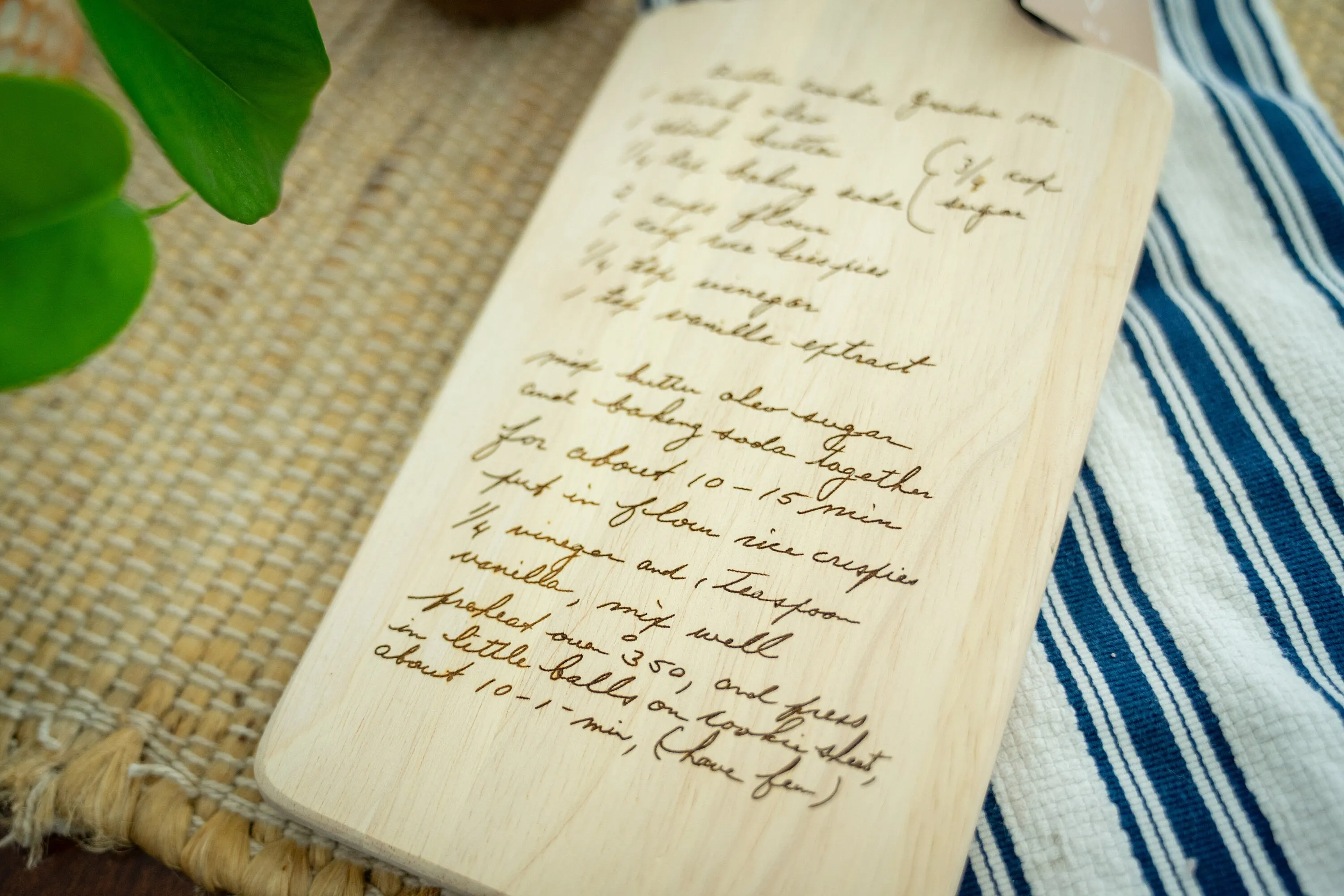 Regular Size Personalized Cutting Board with Handwritten Recipe | Cutting Board With Recipe Gift | Great Gift For Mother's Day