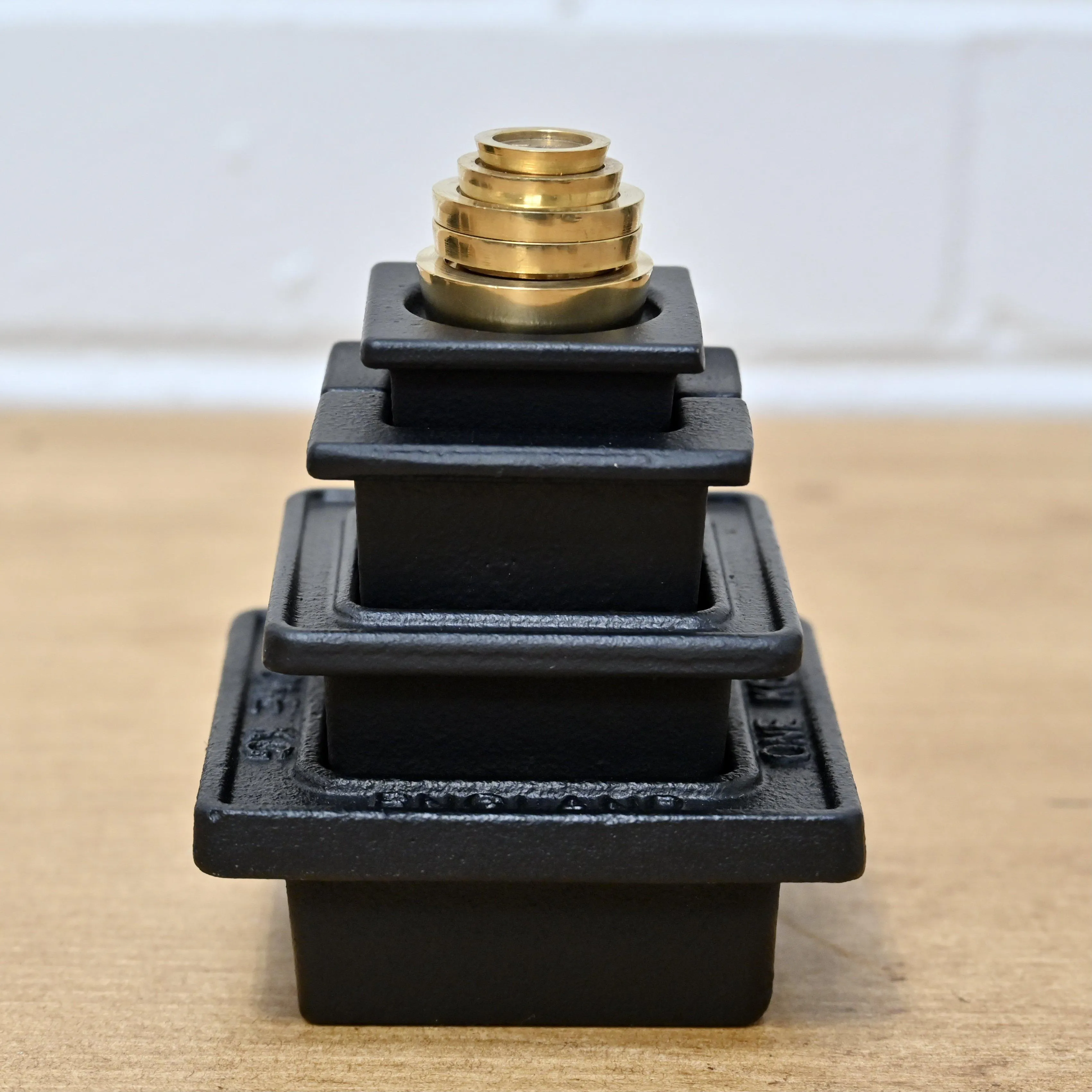 Traditional Robert Welch Cast Iron Metric Weights