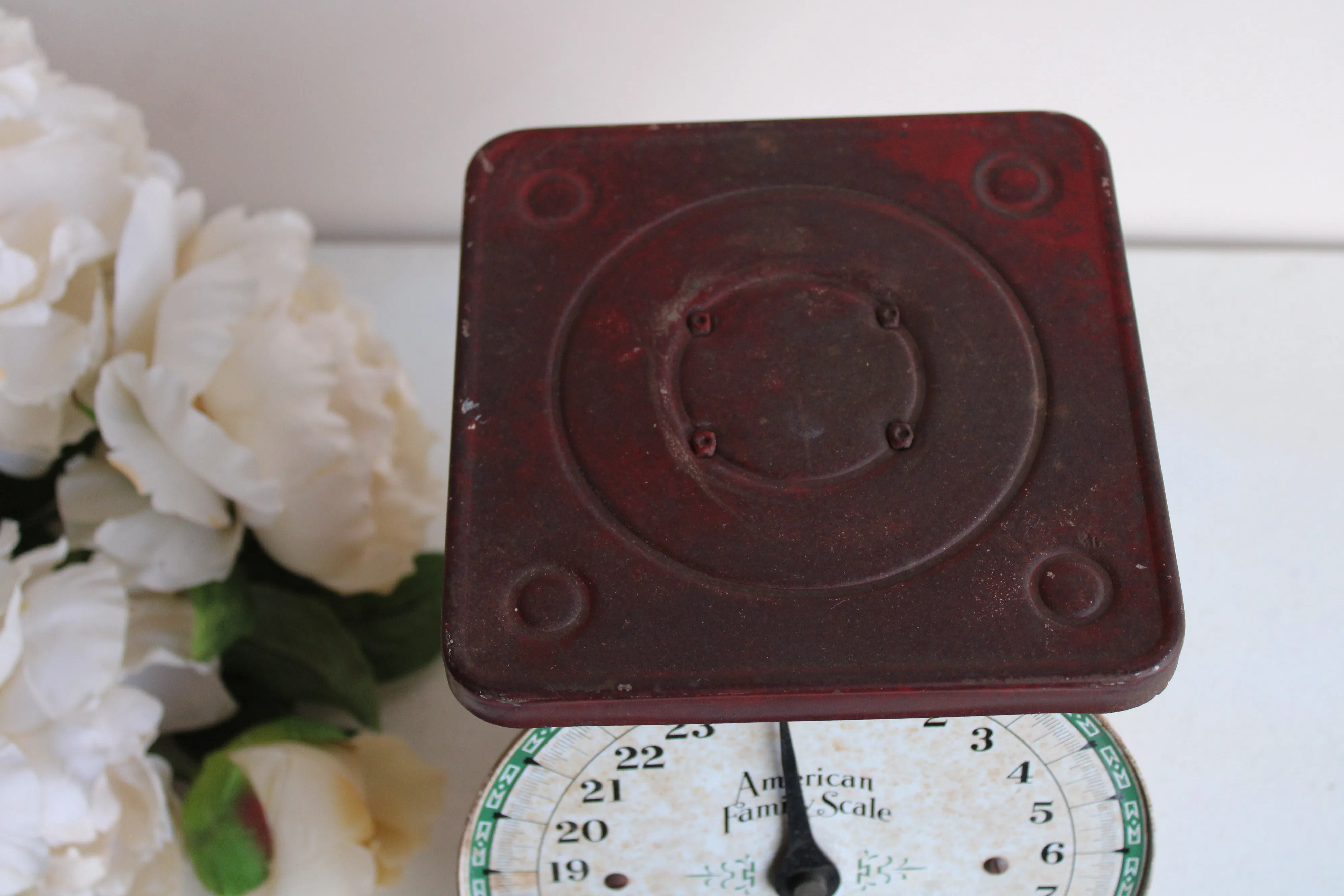 Vintage 1950s Kitchen Scale