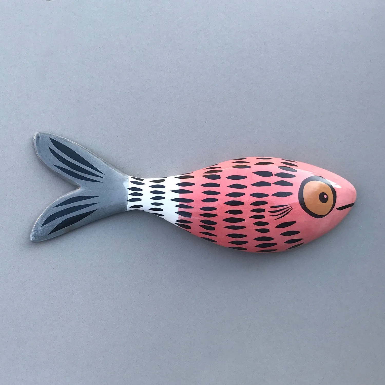 Wall-Mounted Fish Ornament in Red with Dashes