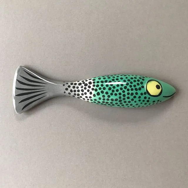 Wall-Mounted Slim Fish Ornament in Green with Scales