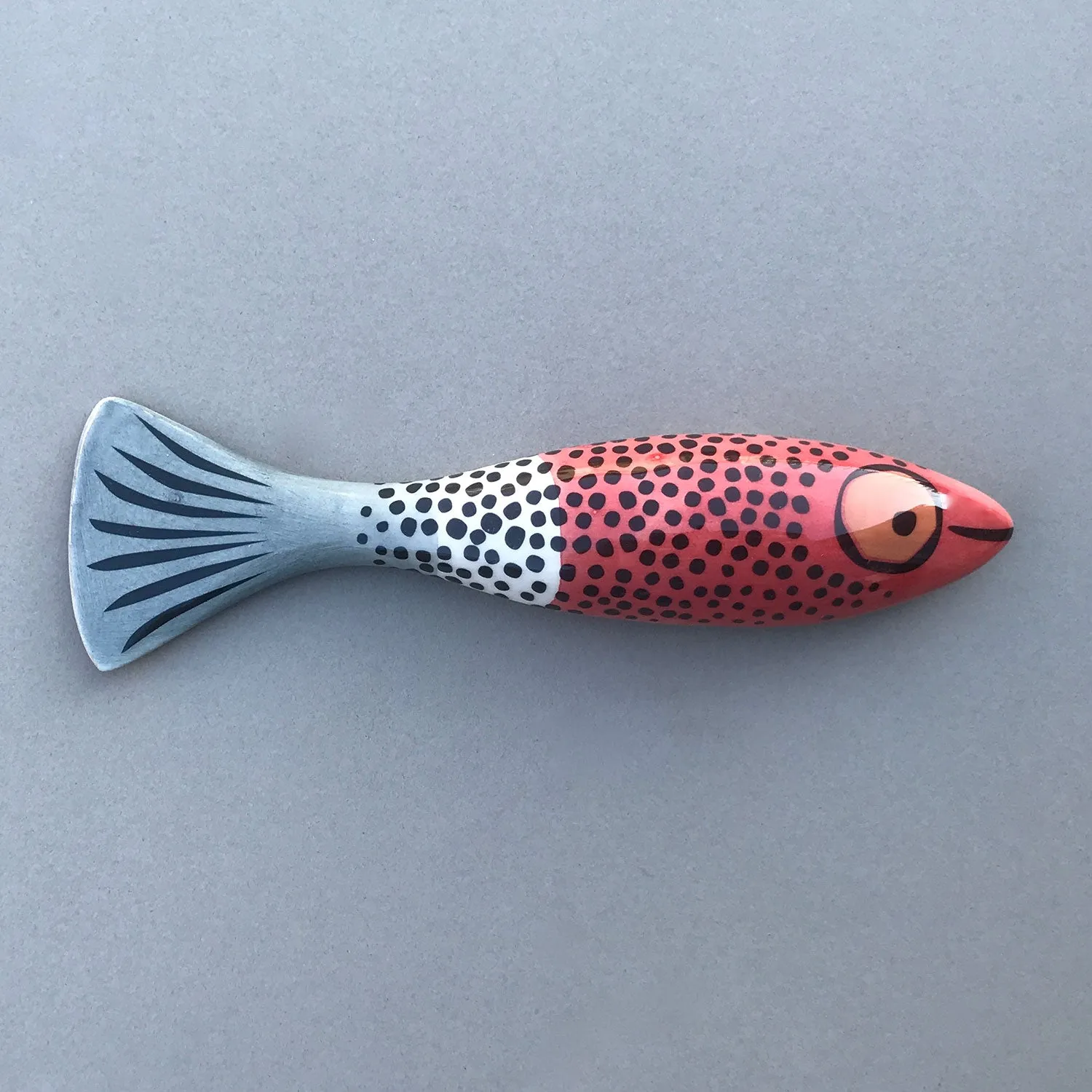 Wall-Mounted Slim Fish Ornament in Red with Spots